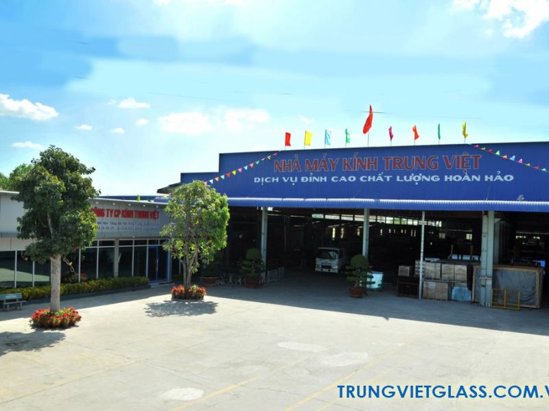 Bên trong Nhà Máy Kính Trung Việt và môi trường làm việc chuyên nghiệp